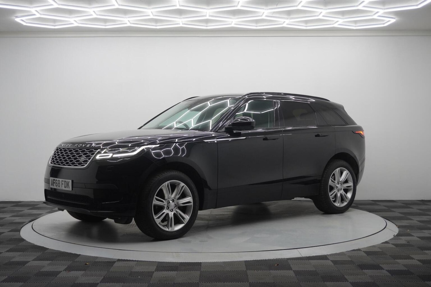 Used Land Rover Range Rover Velar 2018 for sale - 76483068: Photo 11