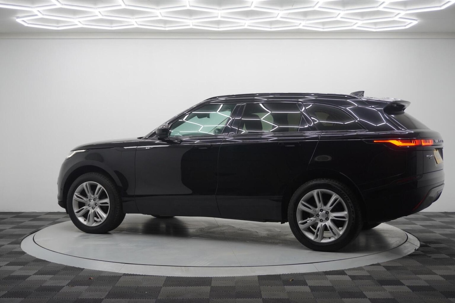 Used Land Rover Range Rover Velar 2018 for sale - 76483068: Photo 14