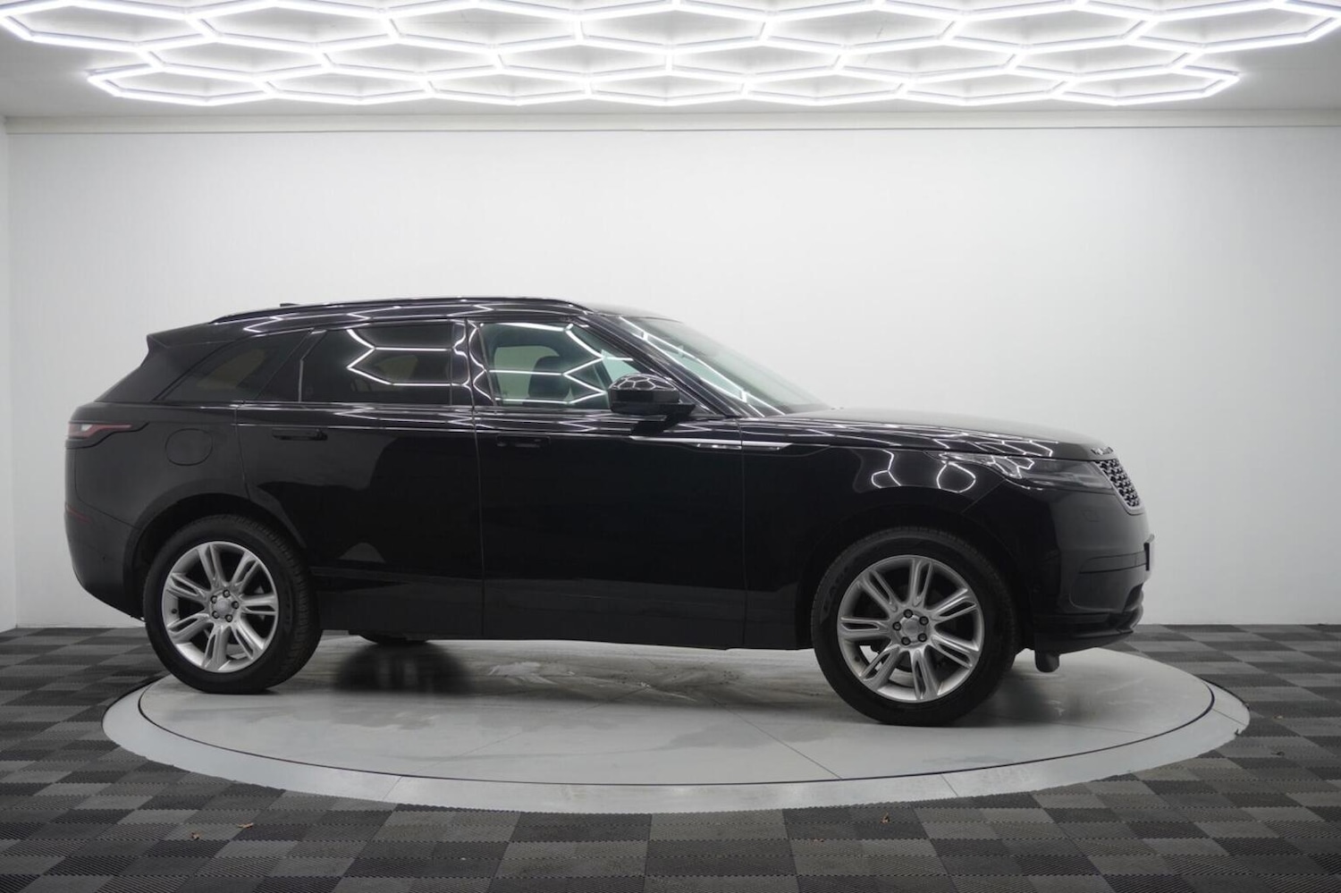 Used Land Rover Range Rover Velar 2018 for sale - 76483068: Photo 24