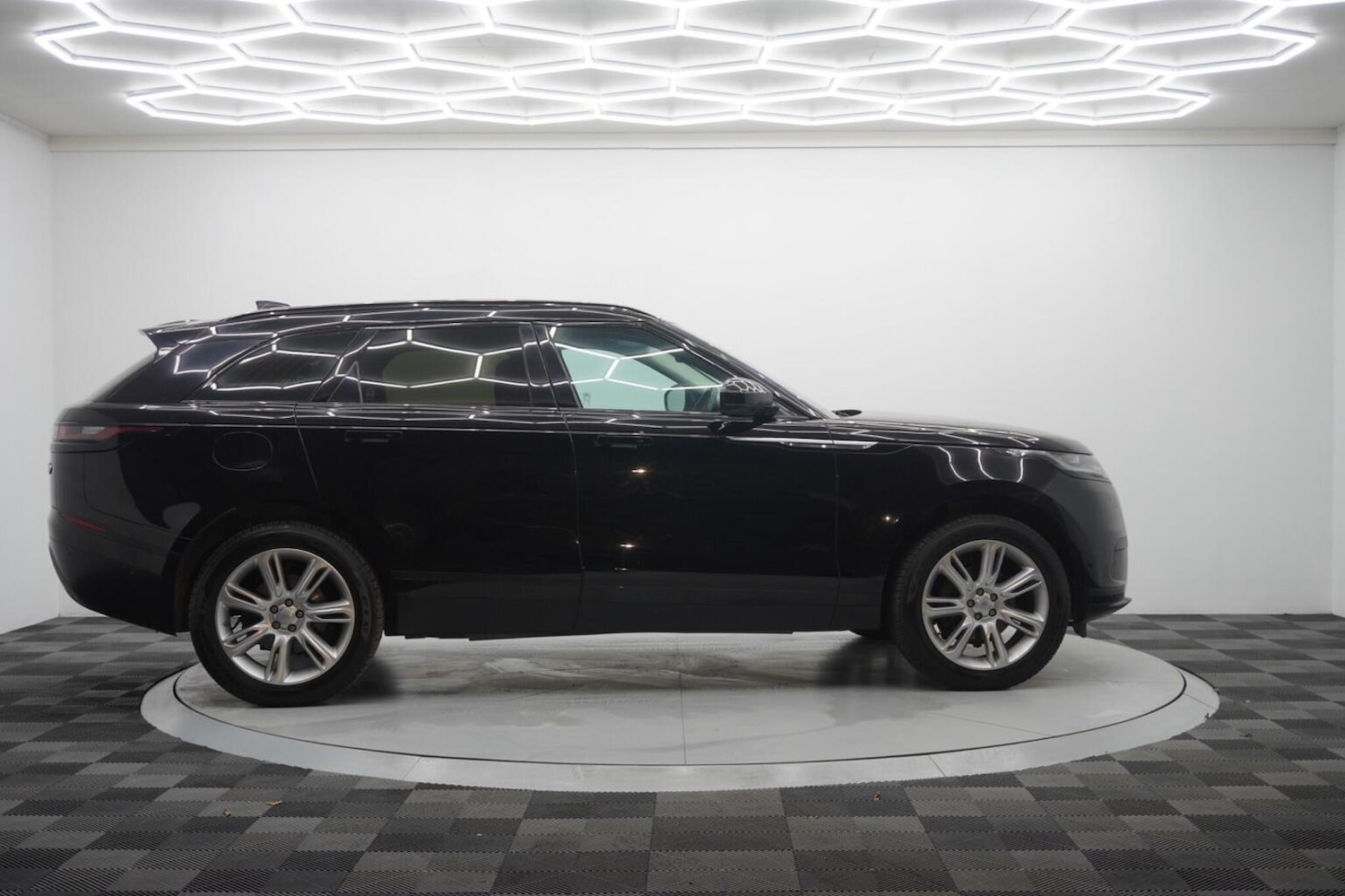 Used Land Rover Range Rover Velar 2018 for sale - 76483068: Photo 26