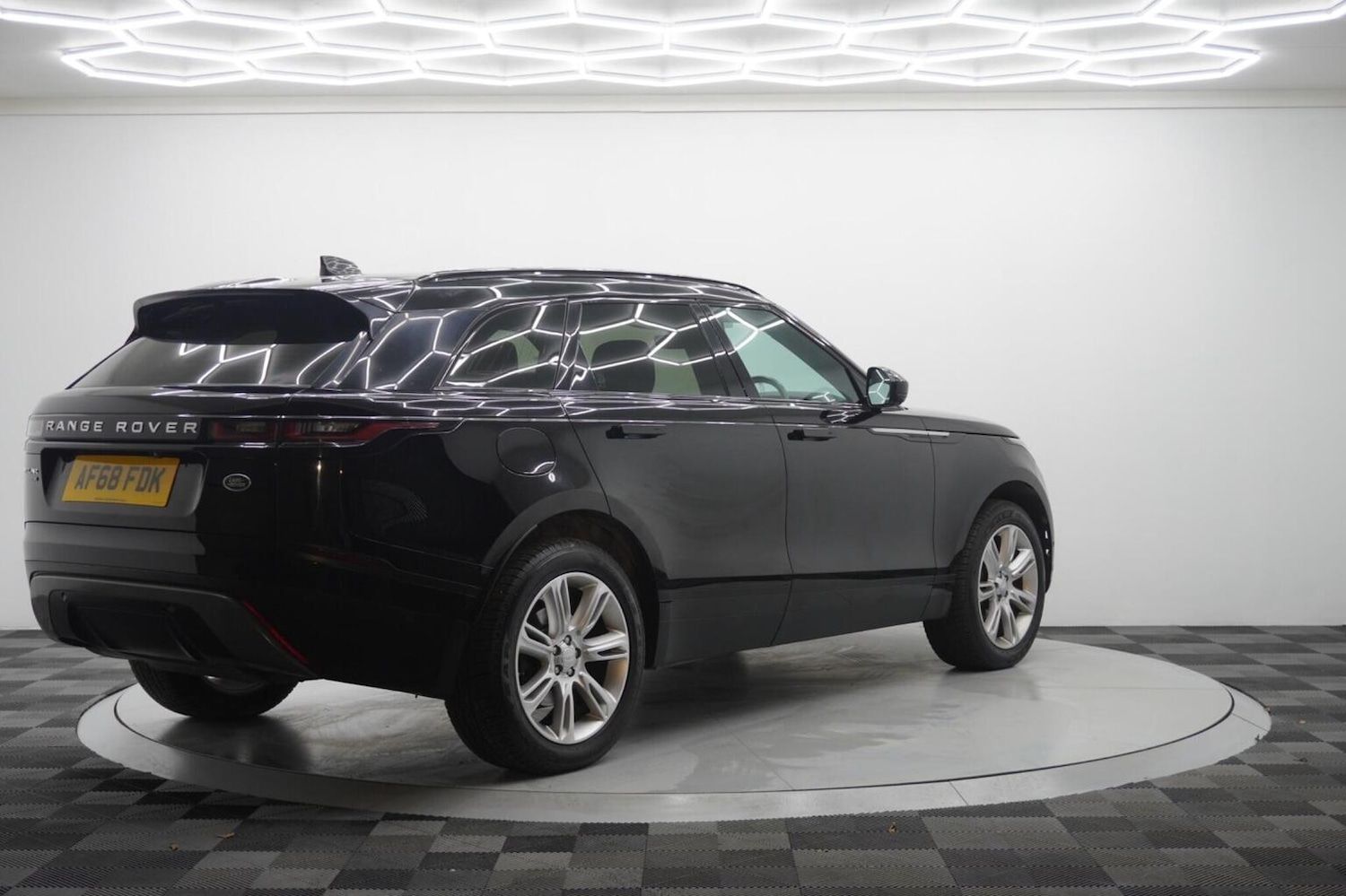 Used Land Rover Range Rover Velar 2018 for sale - 76483068: Photo 29