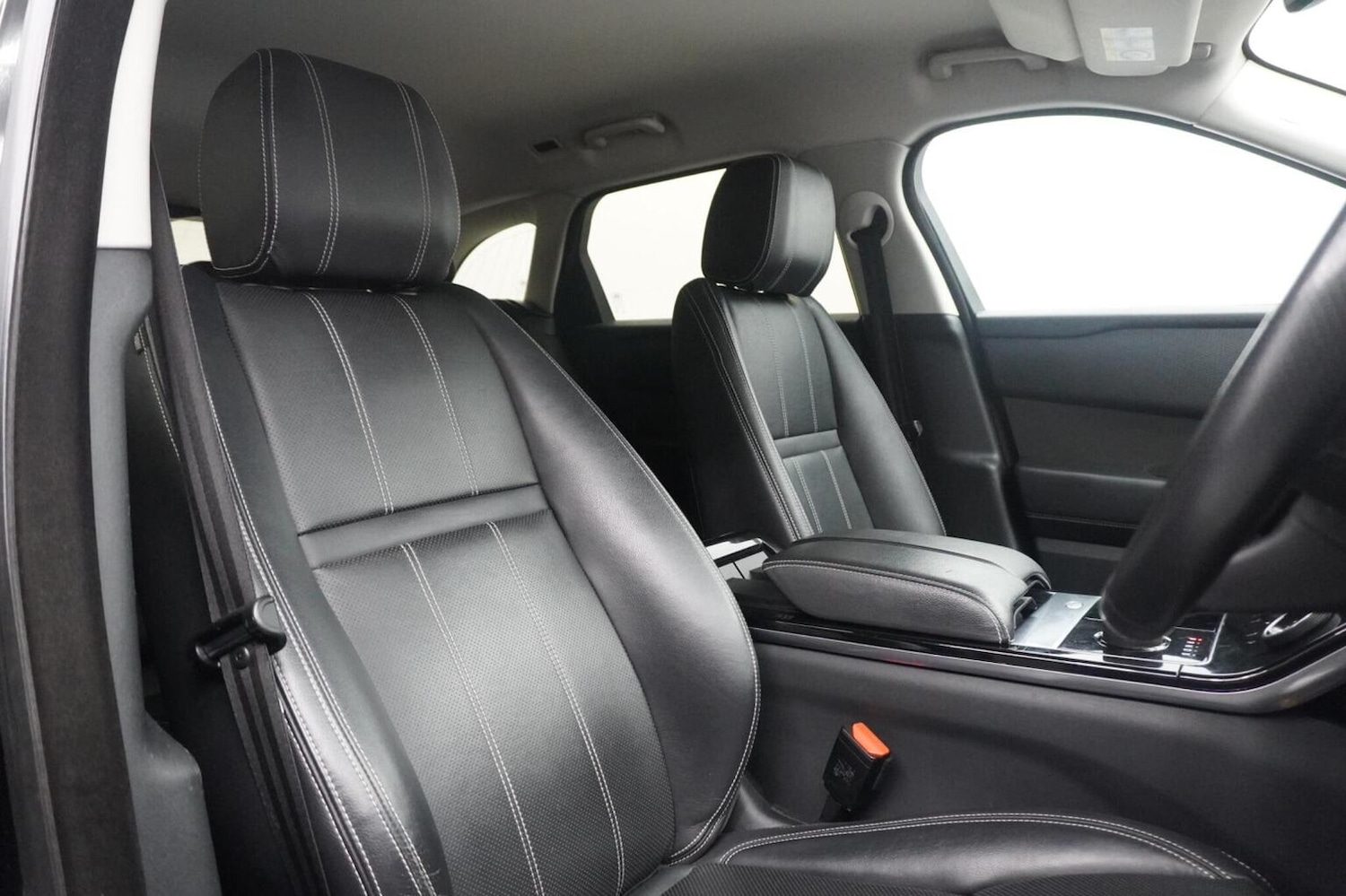 Used Land Rover Range Rover Velar 2018 for sale - 76483068: Photo 32