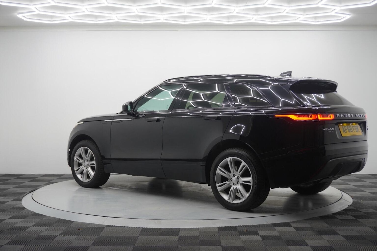 Used Land Rover Range Rover Velar 2018 for sale - 76483068: Photo 5