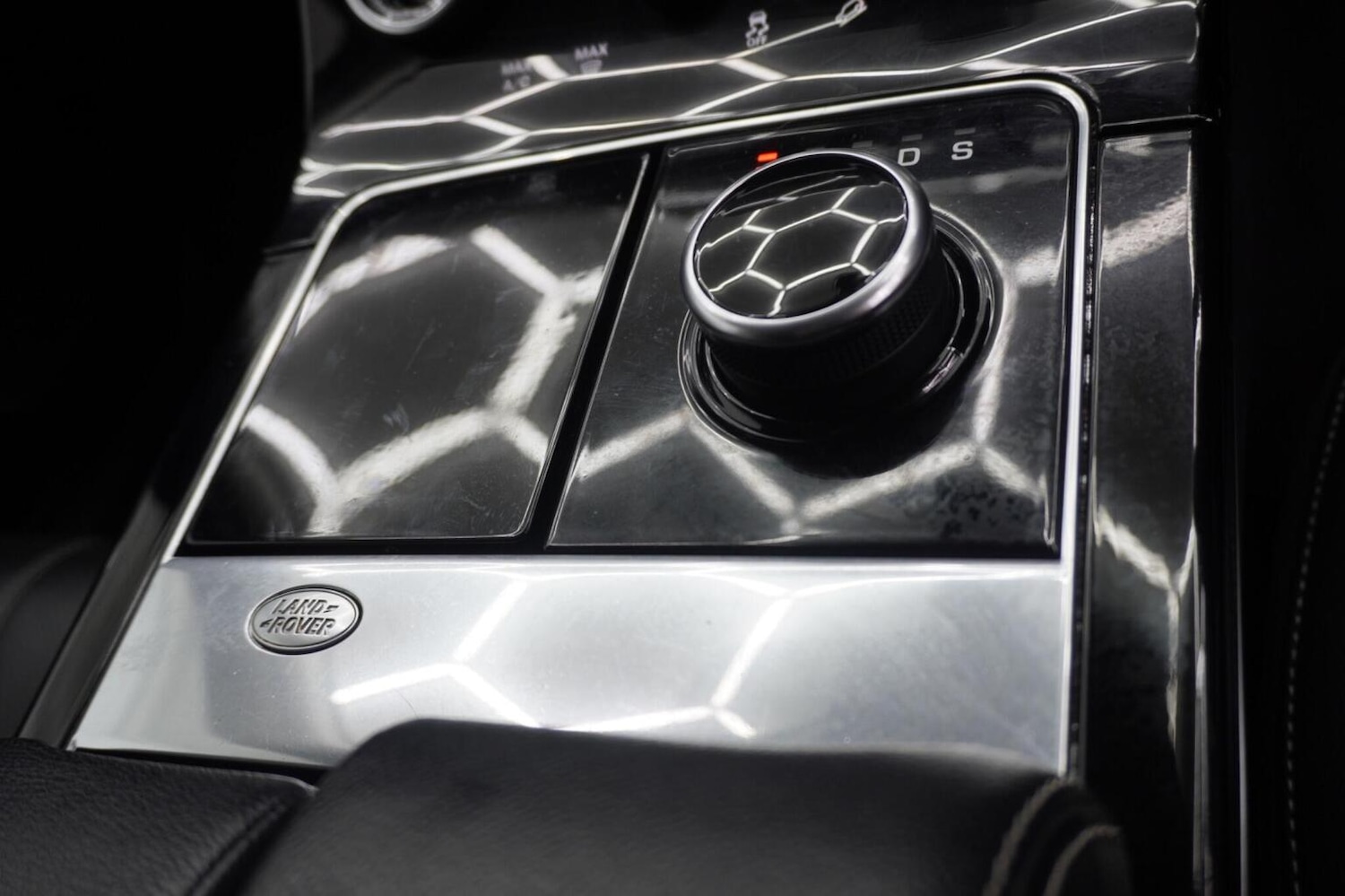 Used Land Rover Range Rover Velar 2018 for sale - 76483068: Photo 52