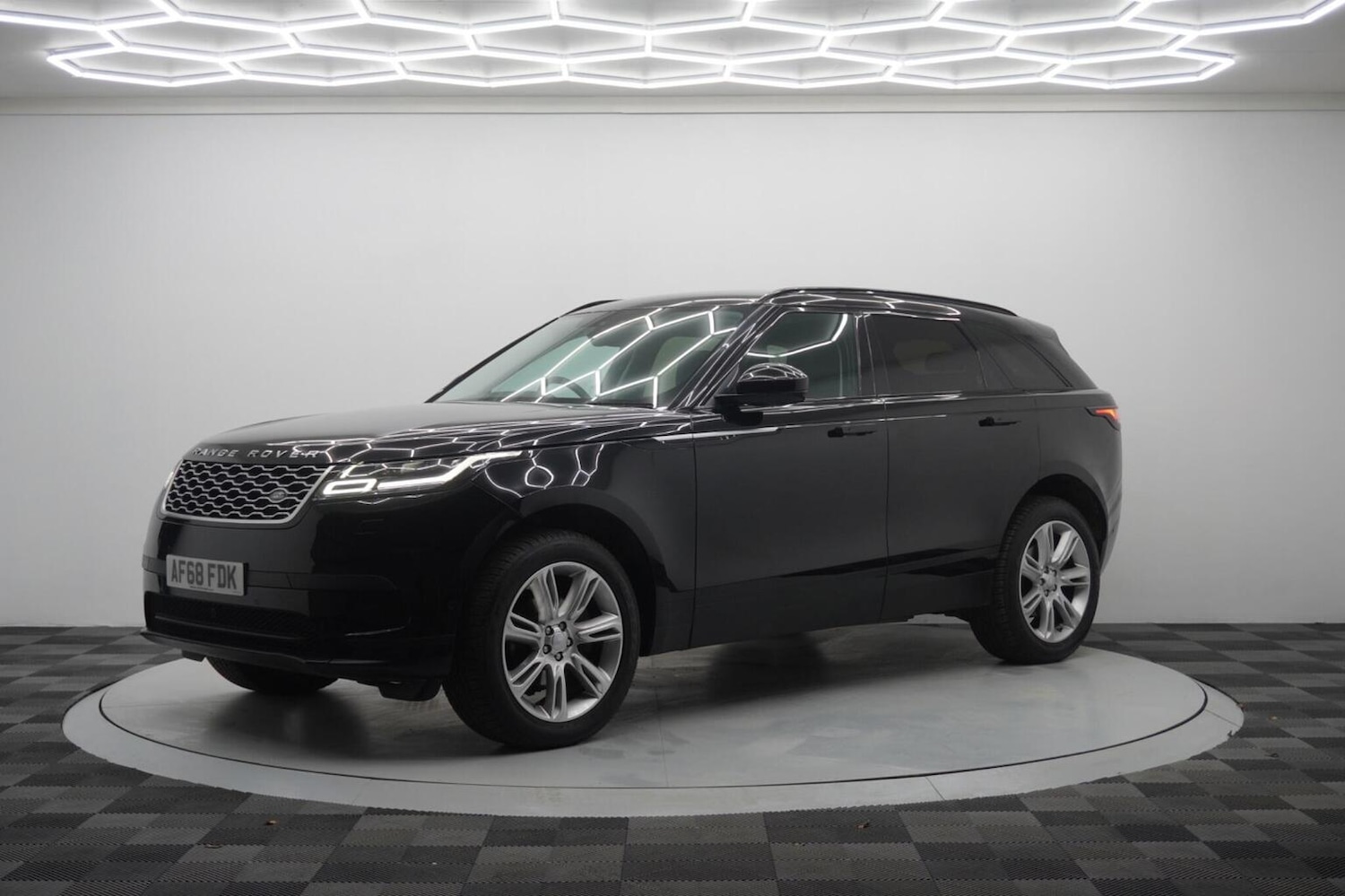 Used Land Rover Range Rover Velar 2018 for sale - 76483068: Photo 9