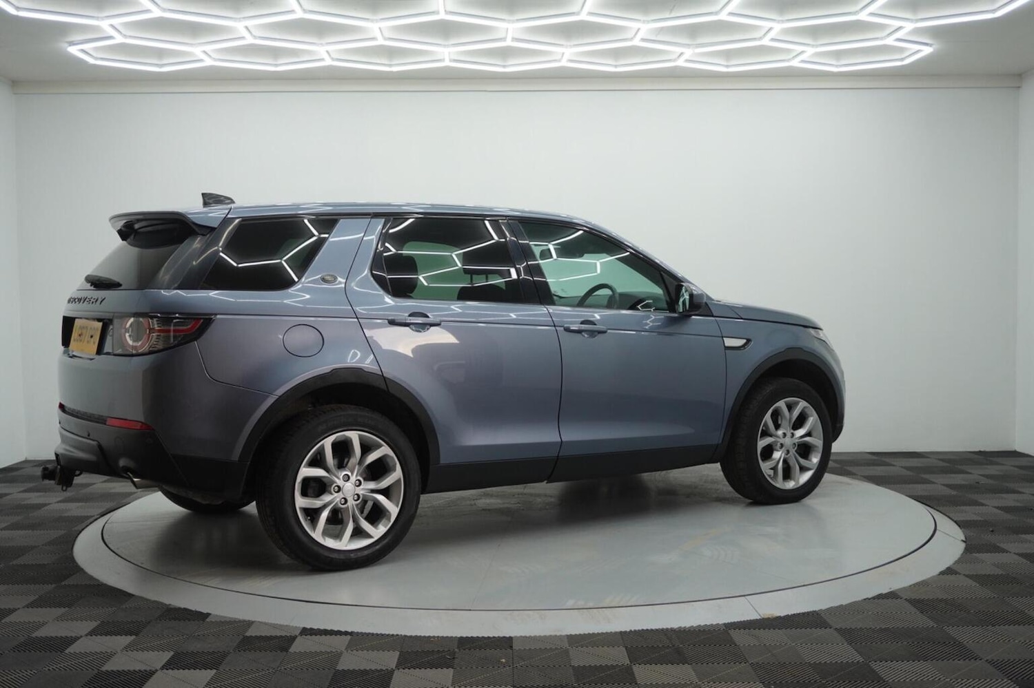 Used Land Rover Discovery Sport 2017 for sale - 76974411: Photo 17