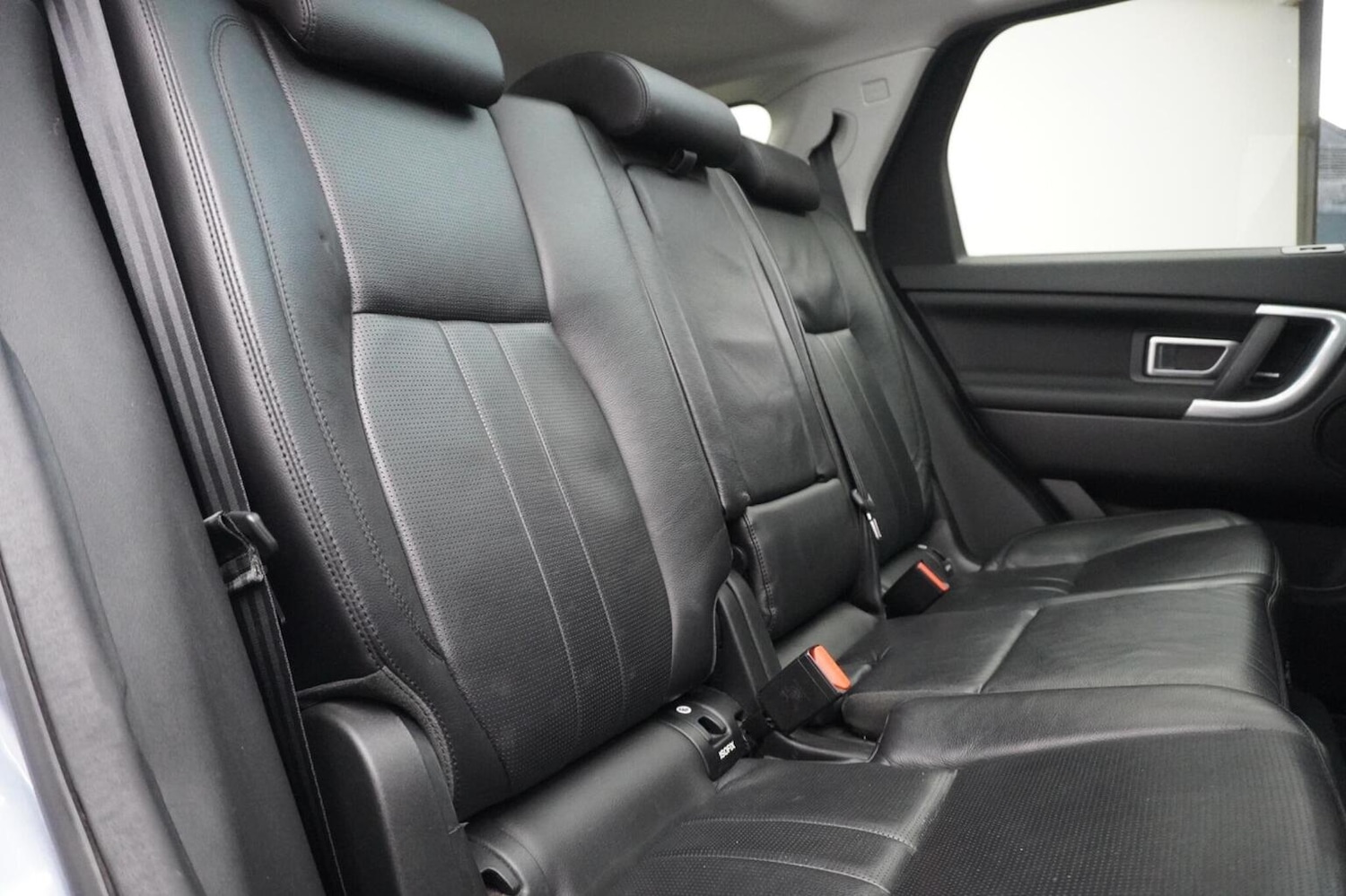 Used Land Rover Discovery Sport 2017 for sale - 76974411: Photo 32