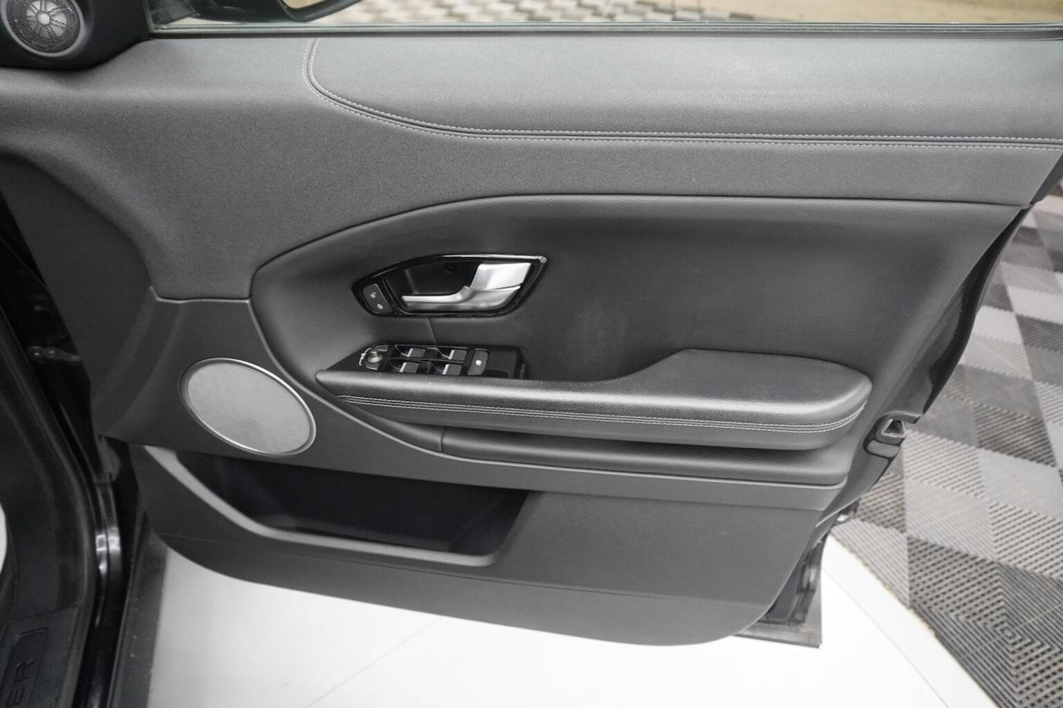 Used Land Rover Discovery Sport 2017 for sale - 76974411: Photo 45