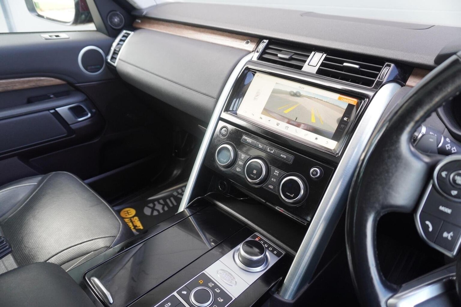 Used Land Rover Discovery 2017 for sale - 76058045: Photo 17