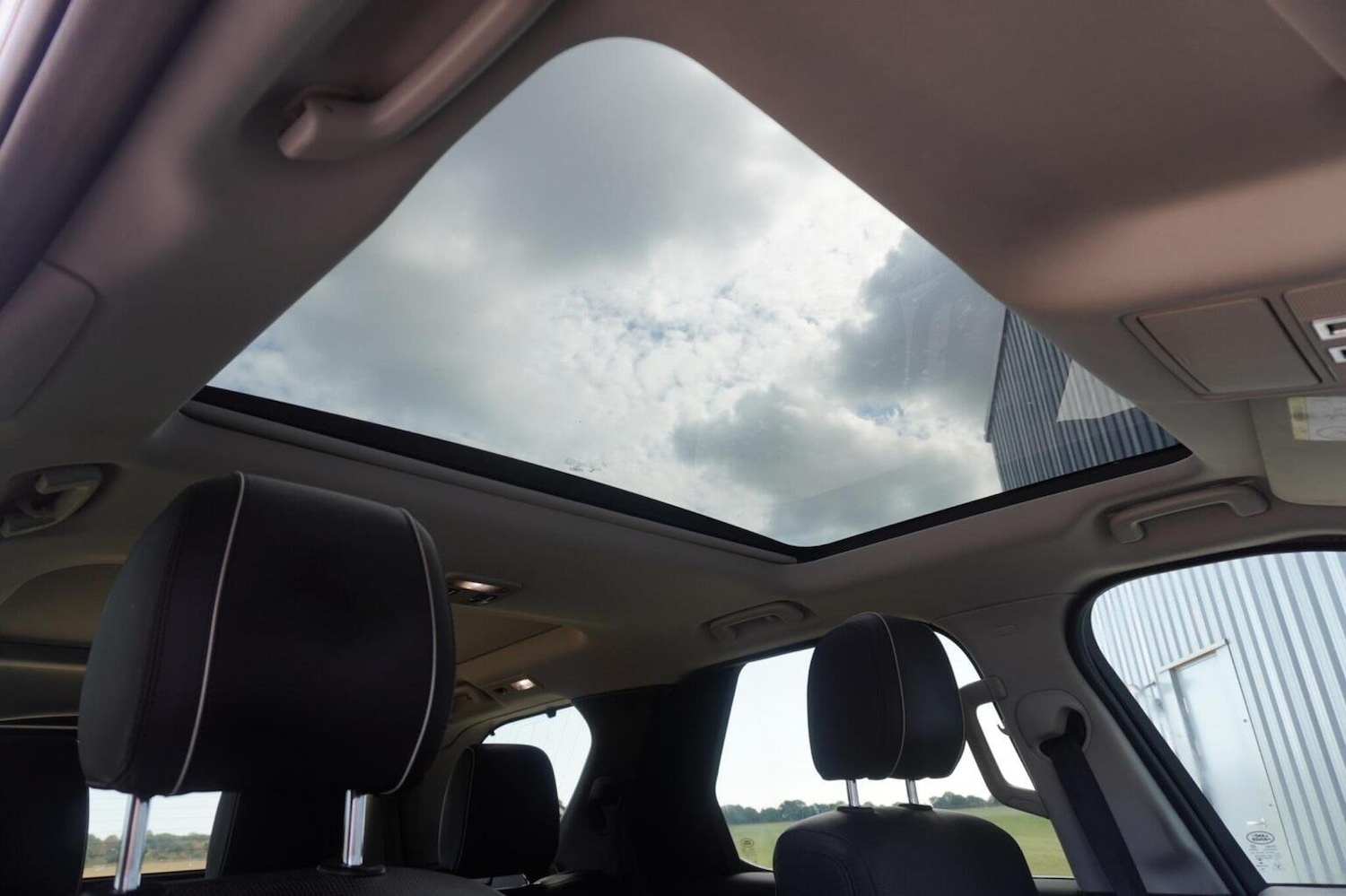 Used Land Rover Discovery 2017 for sale - 76058045: Photo 42