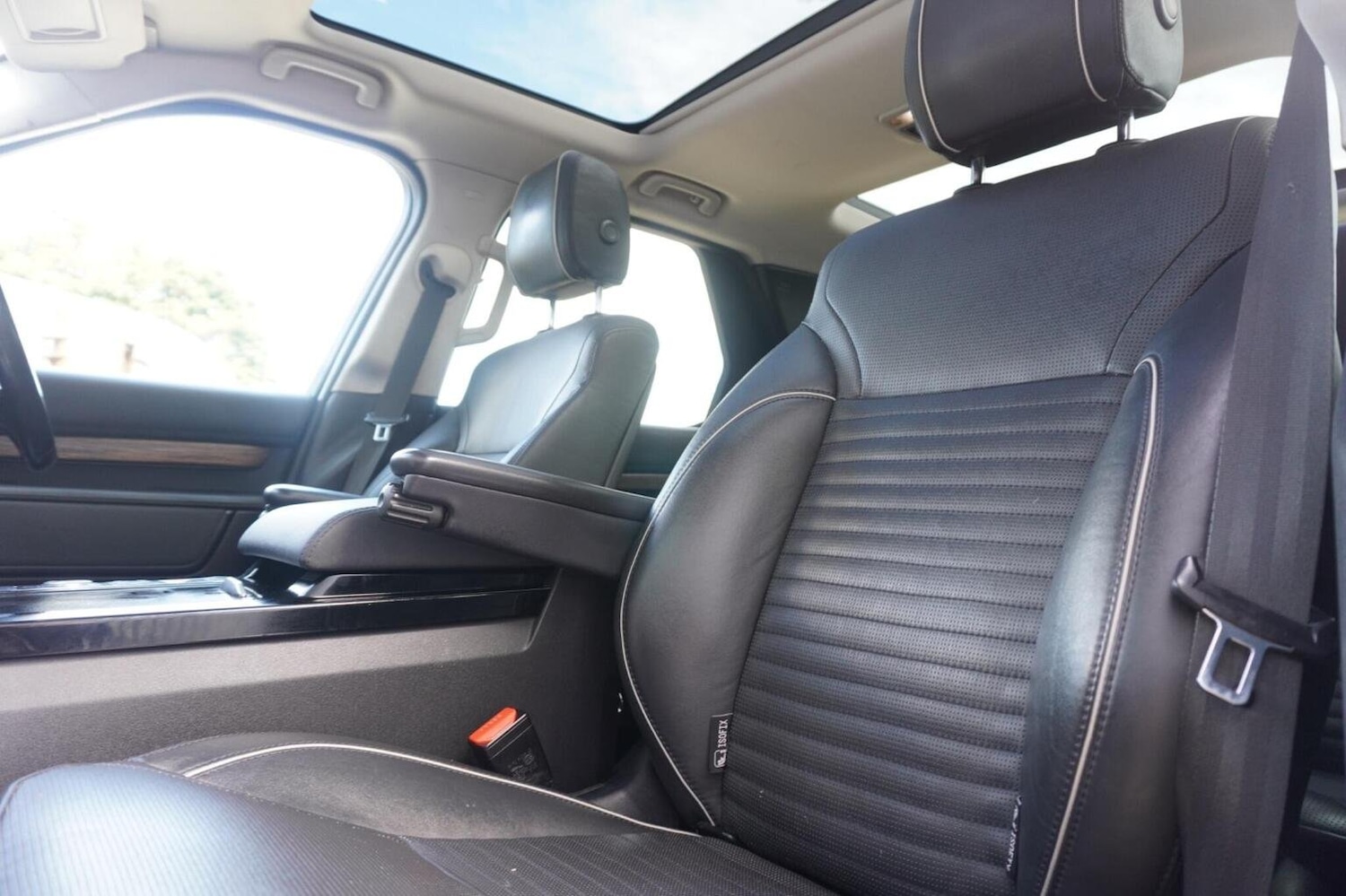 Used Land Rover Discovery 2017 for sale - 76058045: Photo 43