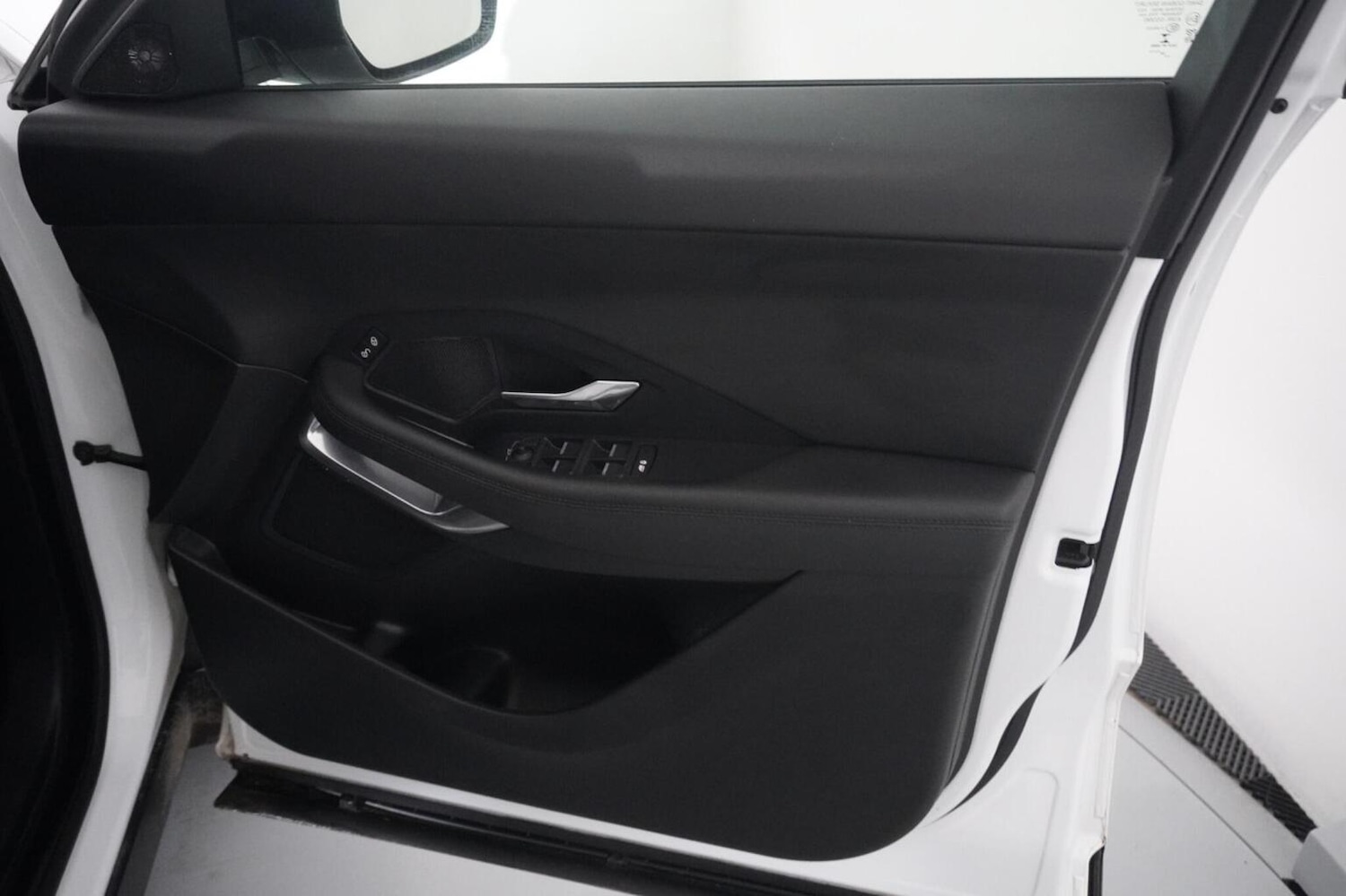 Used Jaguar E-Pace 2018 for sale - 76785112: Photo 11