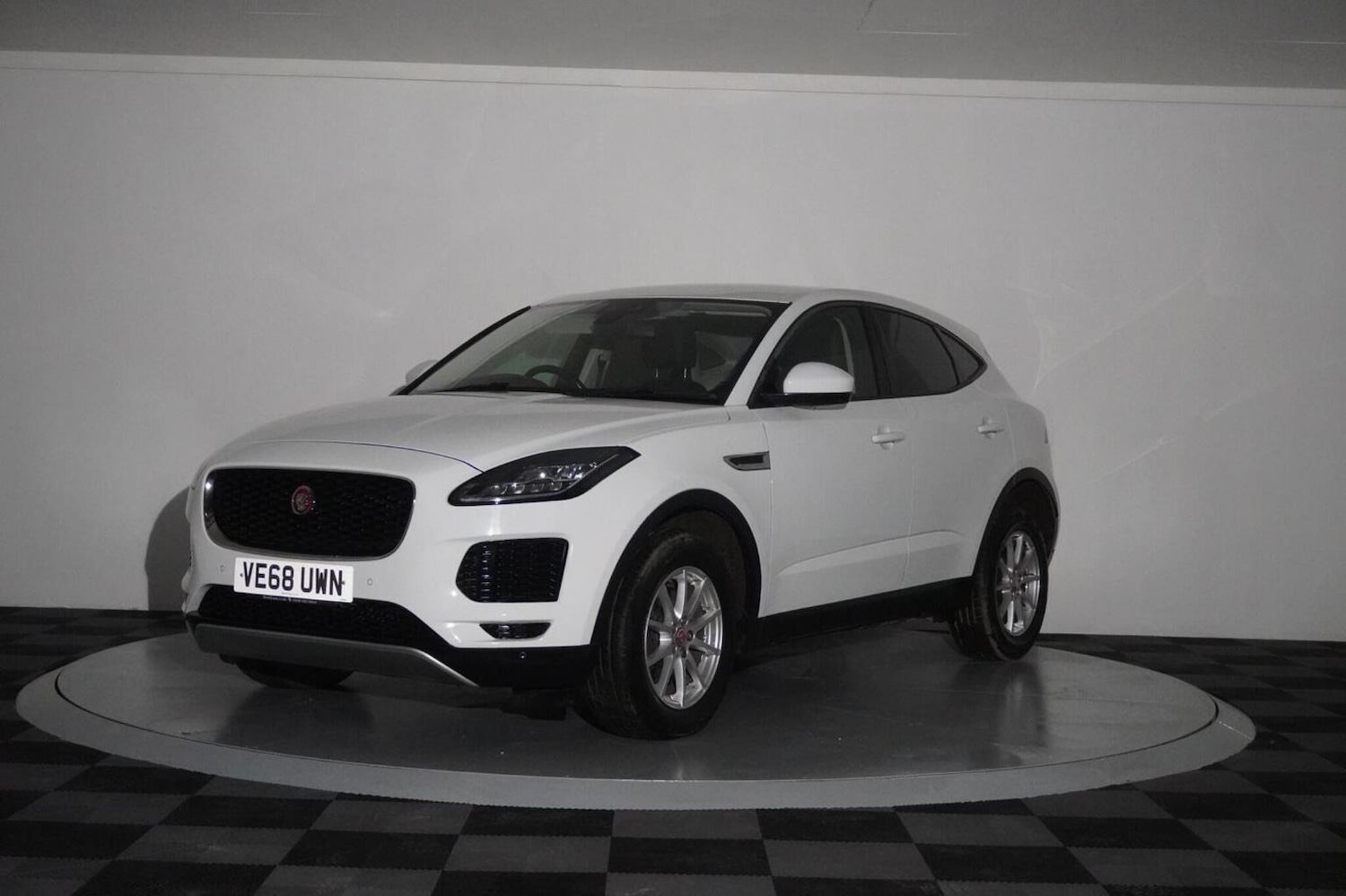 Used Jaguar E-Pace 2018 for sale - 76785112: Photo 13