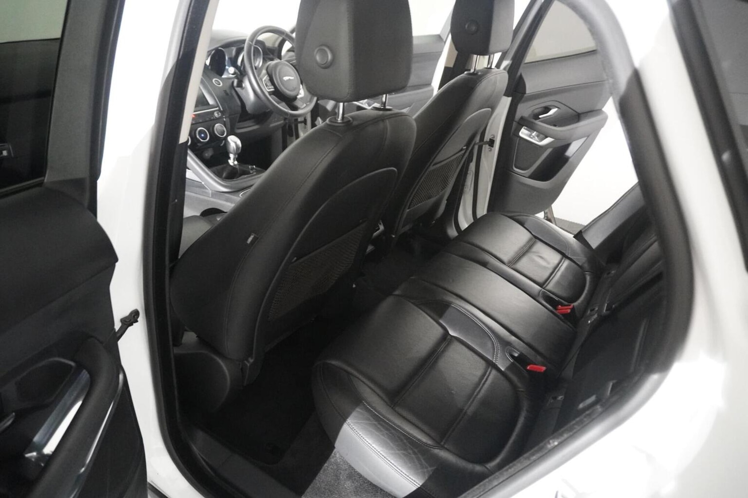 Used Jaguar E-Pace 2018 for sale - 76785112: Photo 2