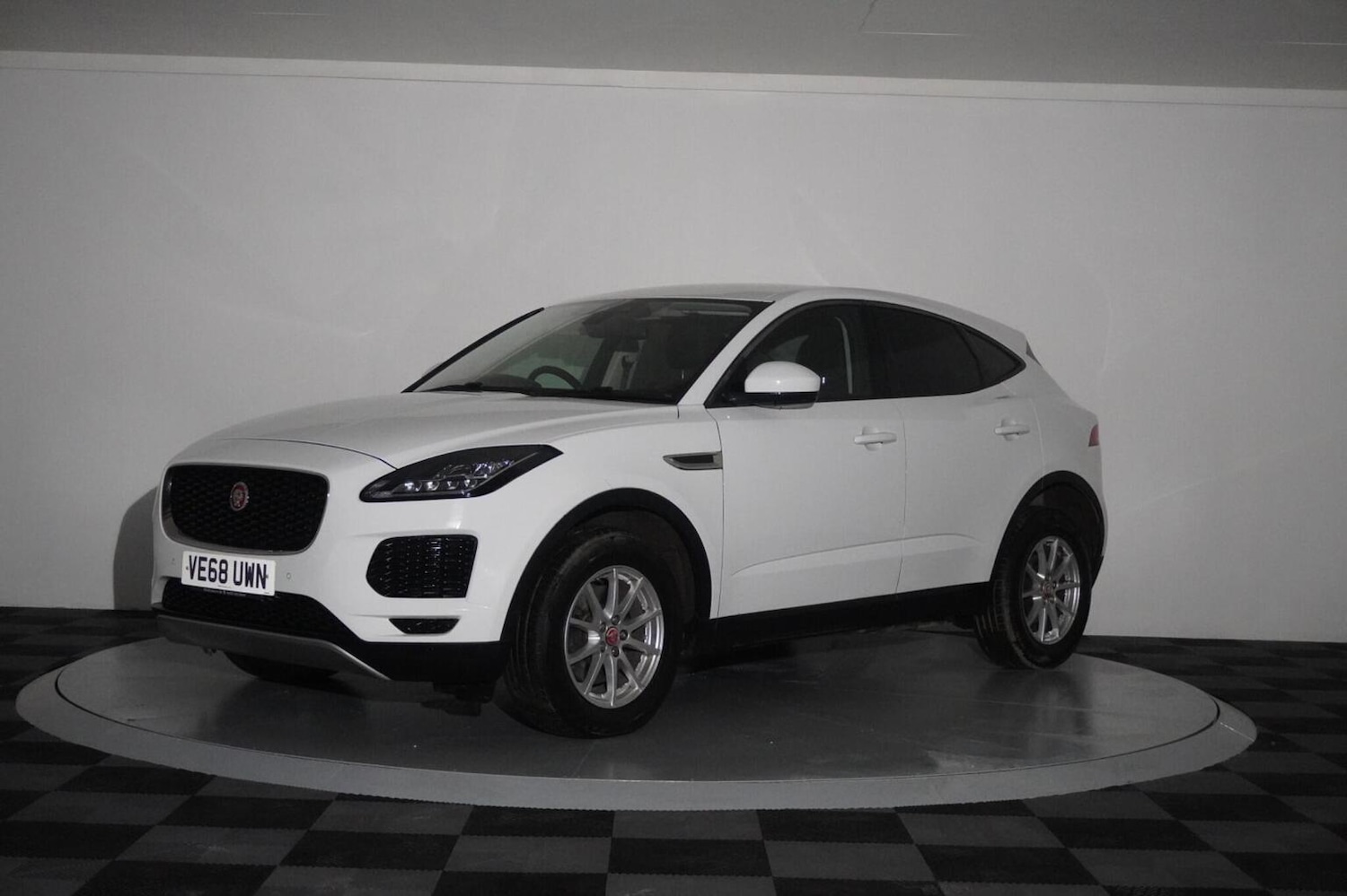 Used Jaguar E-Pace 2018 for sale - 76785112: Photo 26