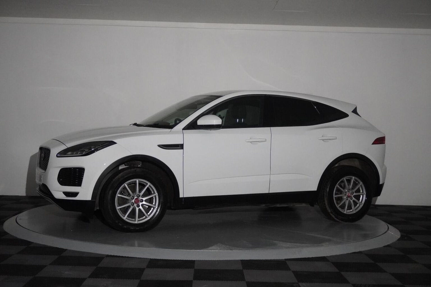 Used Jaguar E-Pace 2018 for sale - 76785112: Photo 30