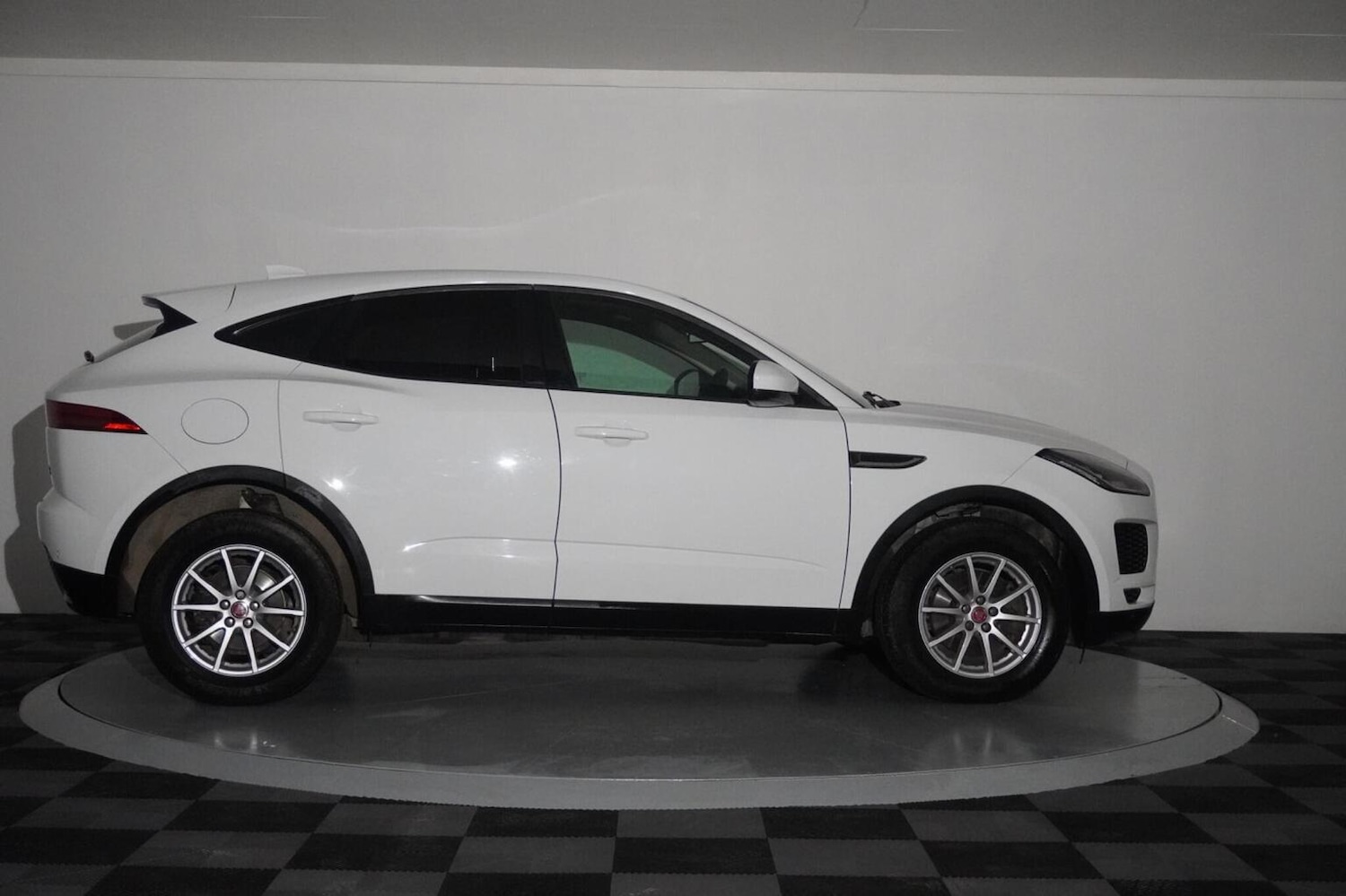 Used Jaguar E-Pace 2018 for sale - 76785112: Photo 43