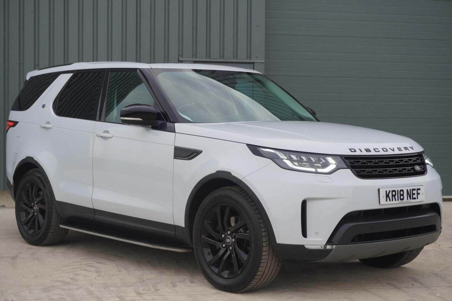 Used Land Rover Discovery 2018 for sale - 76149368: Photo 1