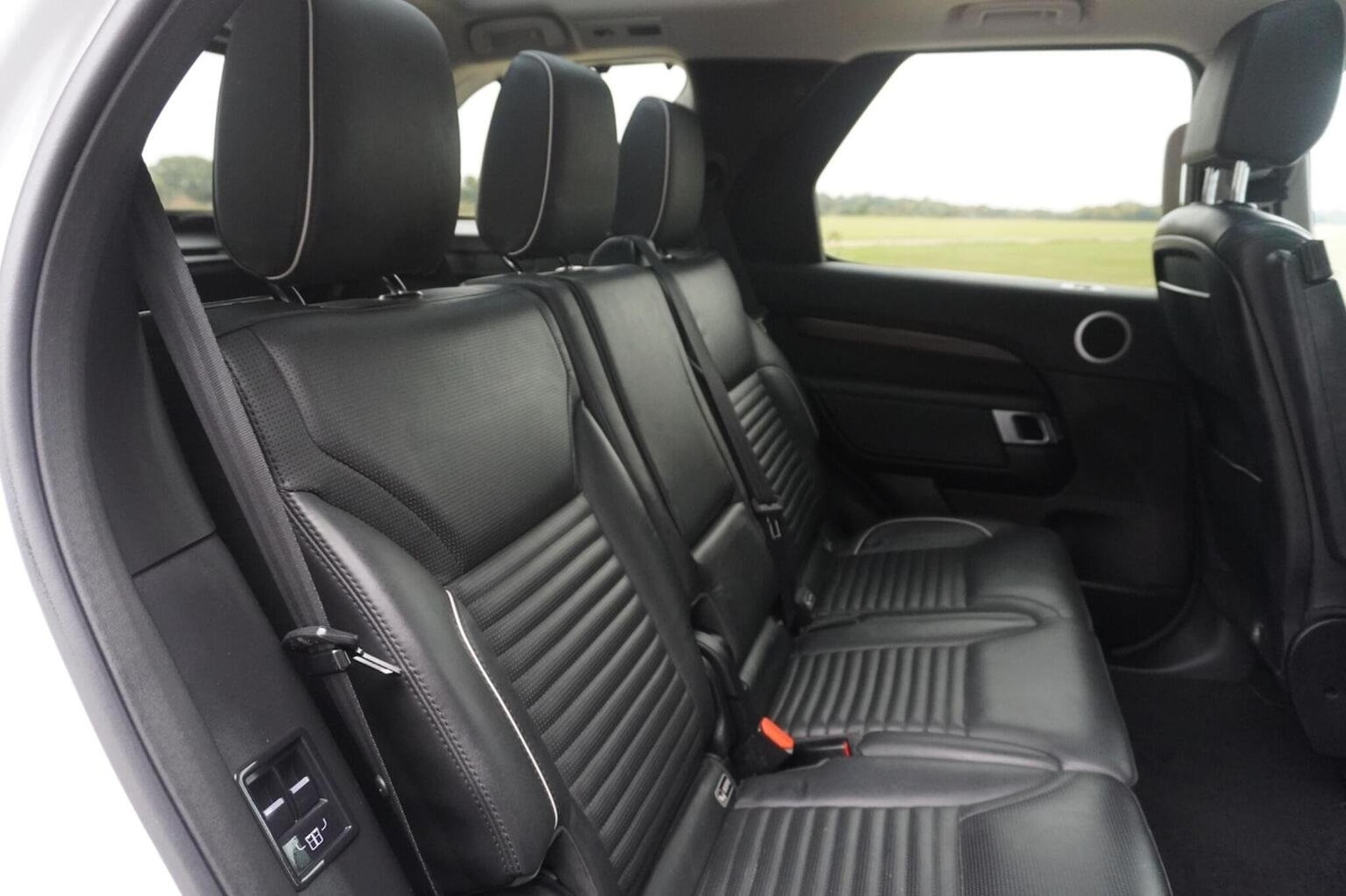 Used Land Rover Discovery 2018 for sale - 76149368: Photo 16