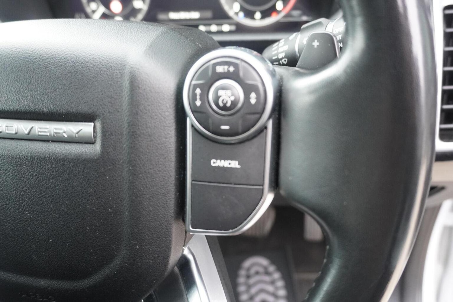 Used Land Rover Discovery 2018 for sale - 76149368: Photo 21