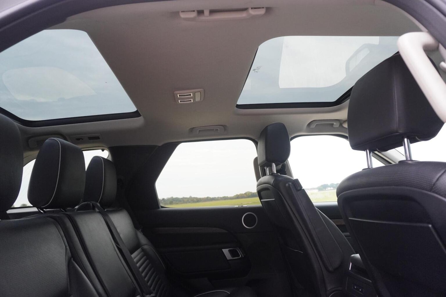 Used Land Rover Discovery 2018 for sale - 76149368: Photo 36