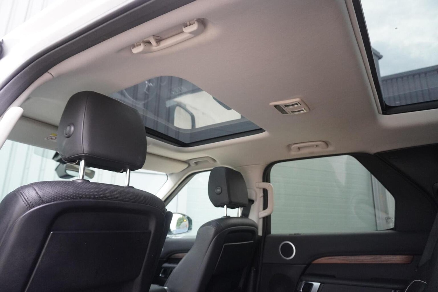 Used Land Rover Discovery 2018 for sale - 76149368: Photo 39