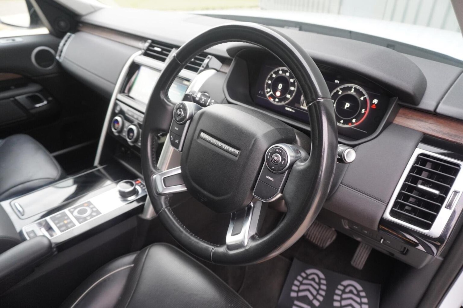 Used Land Rover Discovery 2018 for sale - 76149368: Photo 40