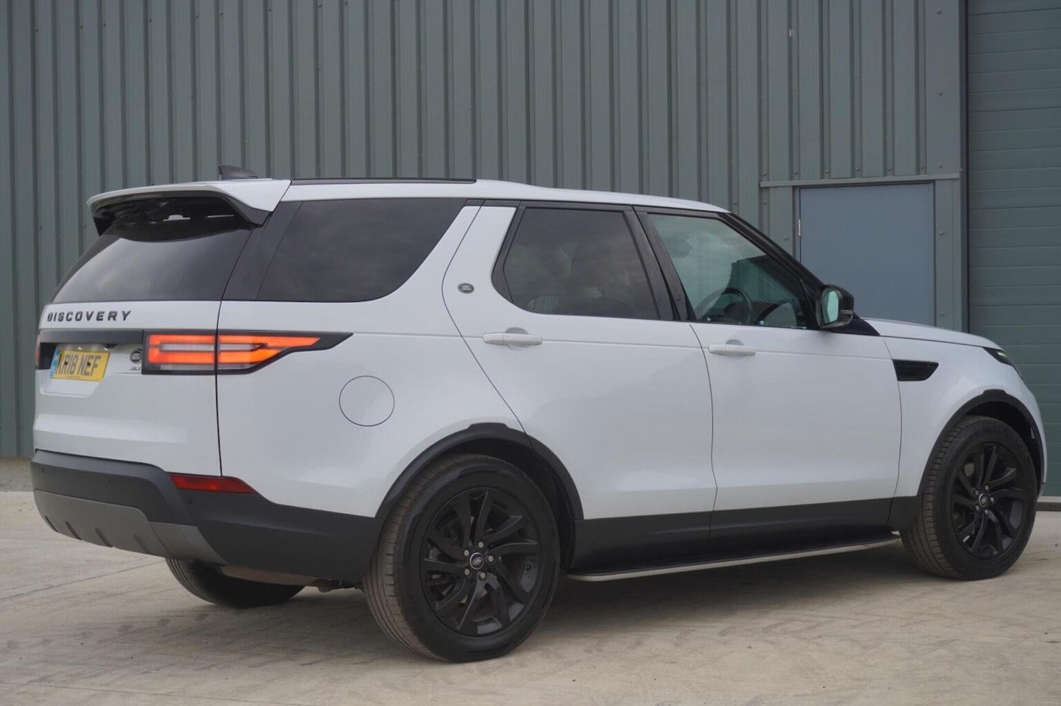Used Land Rover Discovery 2018 for sale - 76149368: Photo 8