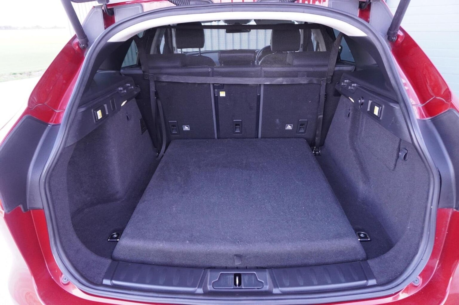 Used Jaguar F-Pace 2018 for sale - 75913265: Photo 31