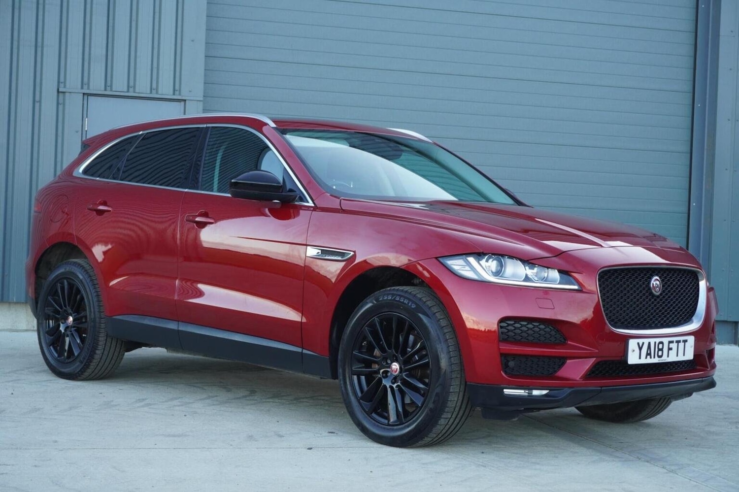 Used Jaguar F-Pace 2018 for sale - 75913265: Photo 8