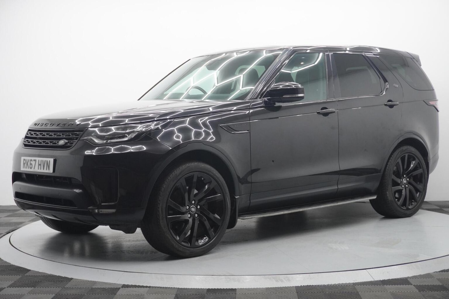 Used Land Rover Discovery 2017 for sale - 77258530: Photo 2