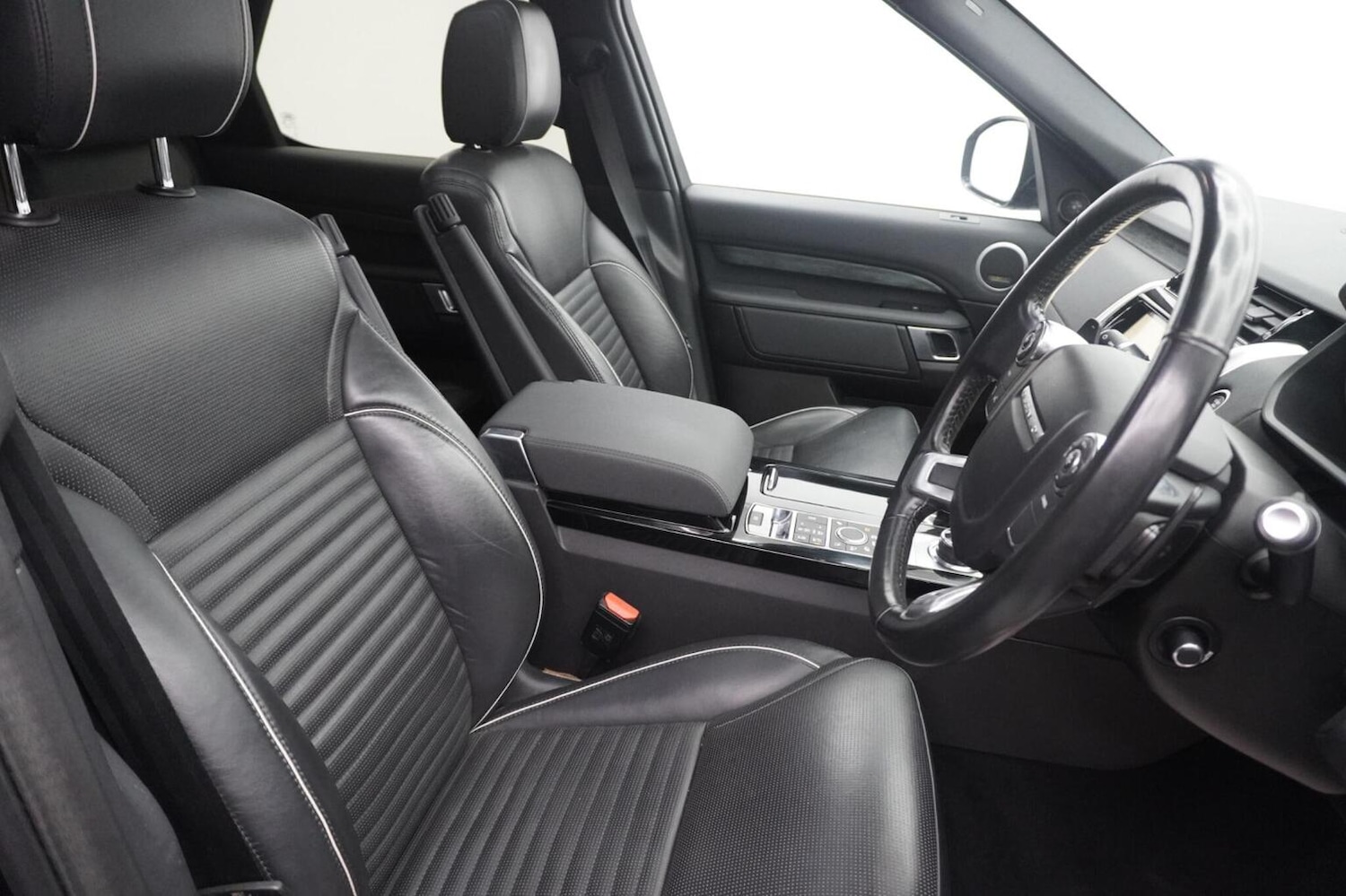 Used Land Rover Discovery 2017 for sale - 77258530: Photo 28