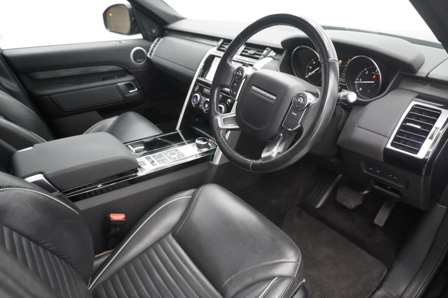 Used Land Rover Discovery 2017 for sale - 77258530: Photo 31