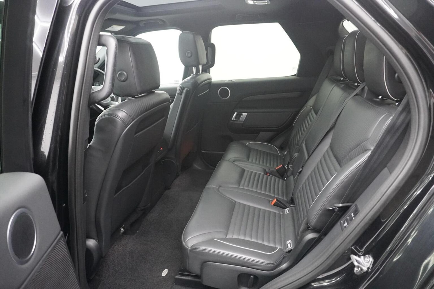 Used Land Rover Discovery 2017 for sale - 77258530: Photo 35