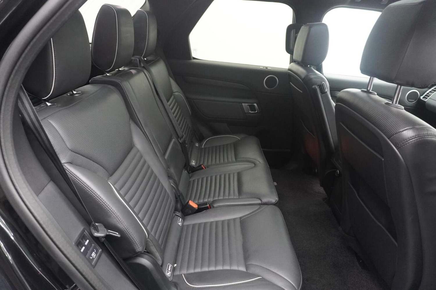 Used Land Rover Discovery 2017 for sale - 77258530: Photo 36