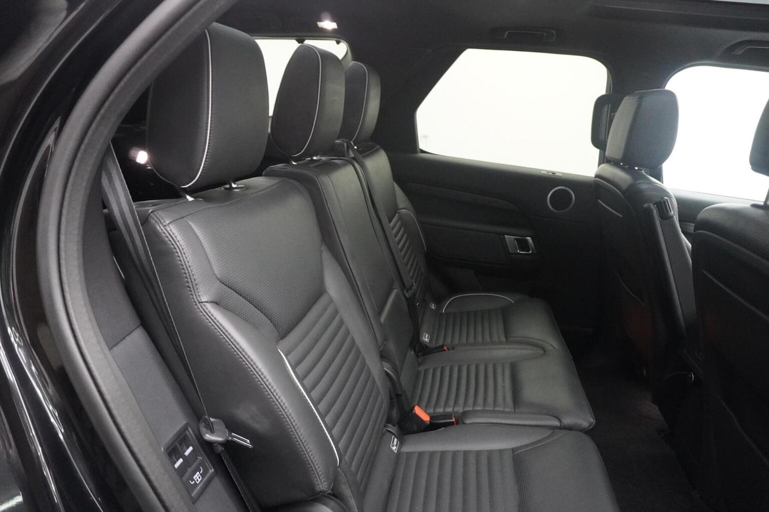 Used Land Rover Discovery 2017 for sale - 77258530: Photo 37