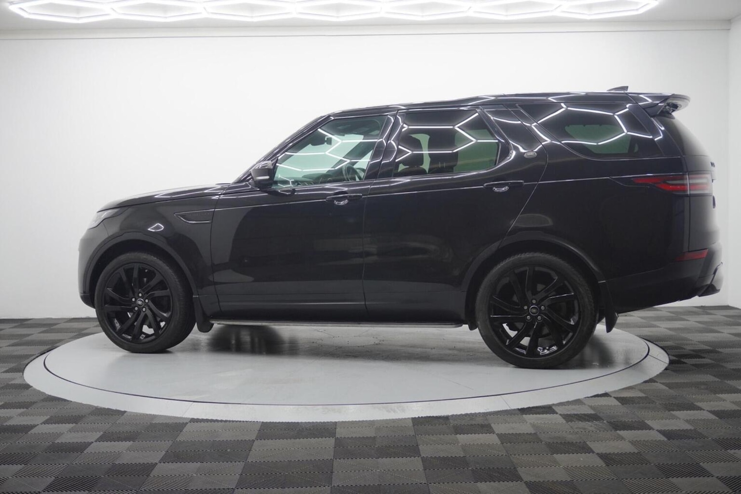 Used Land Rover Discovery 2017 for sale - 77258530: Photo 4