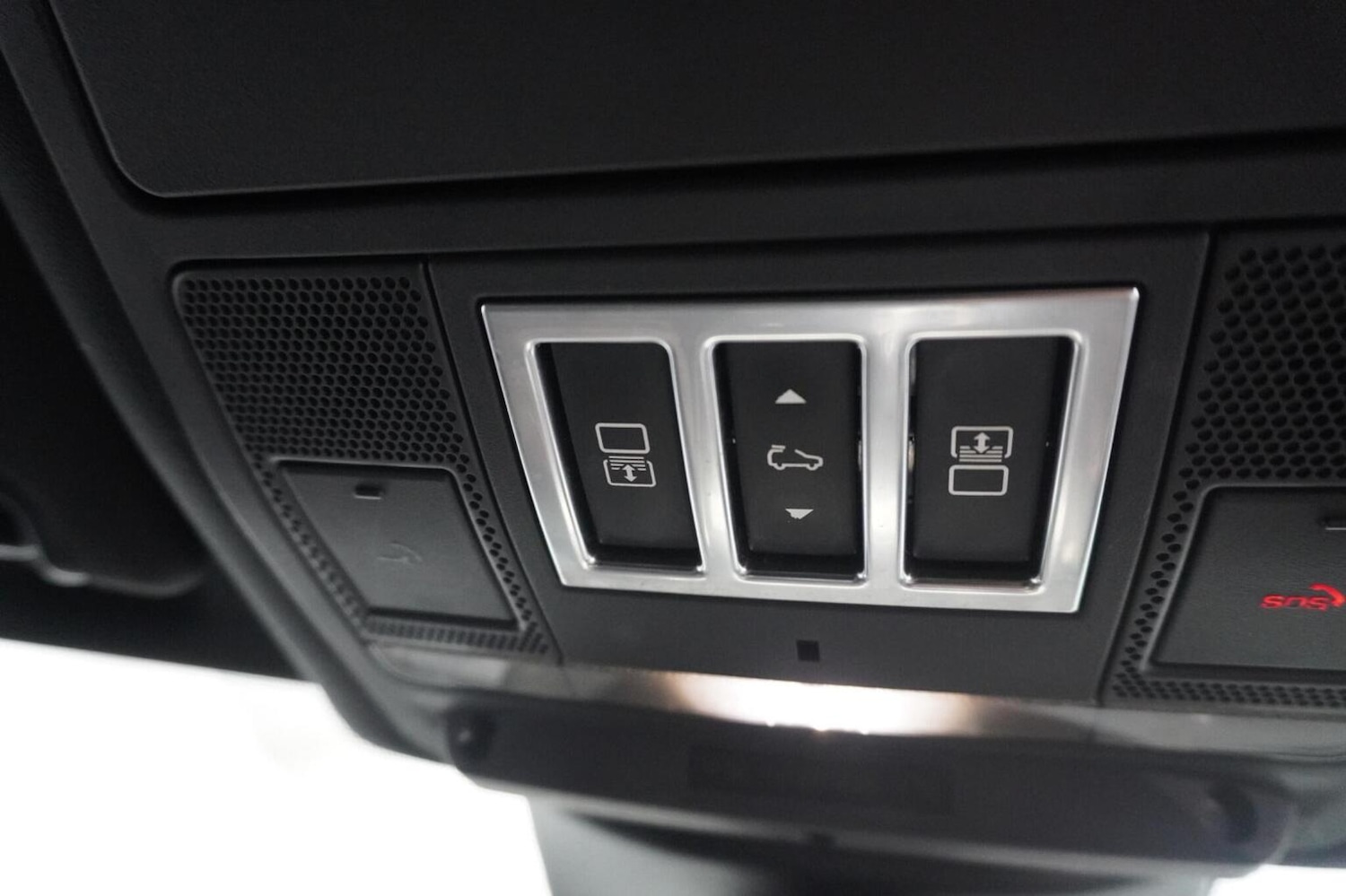 Used Land Rover Discovery 2017 for sale - 77258530: Photo 40