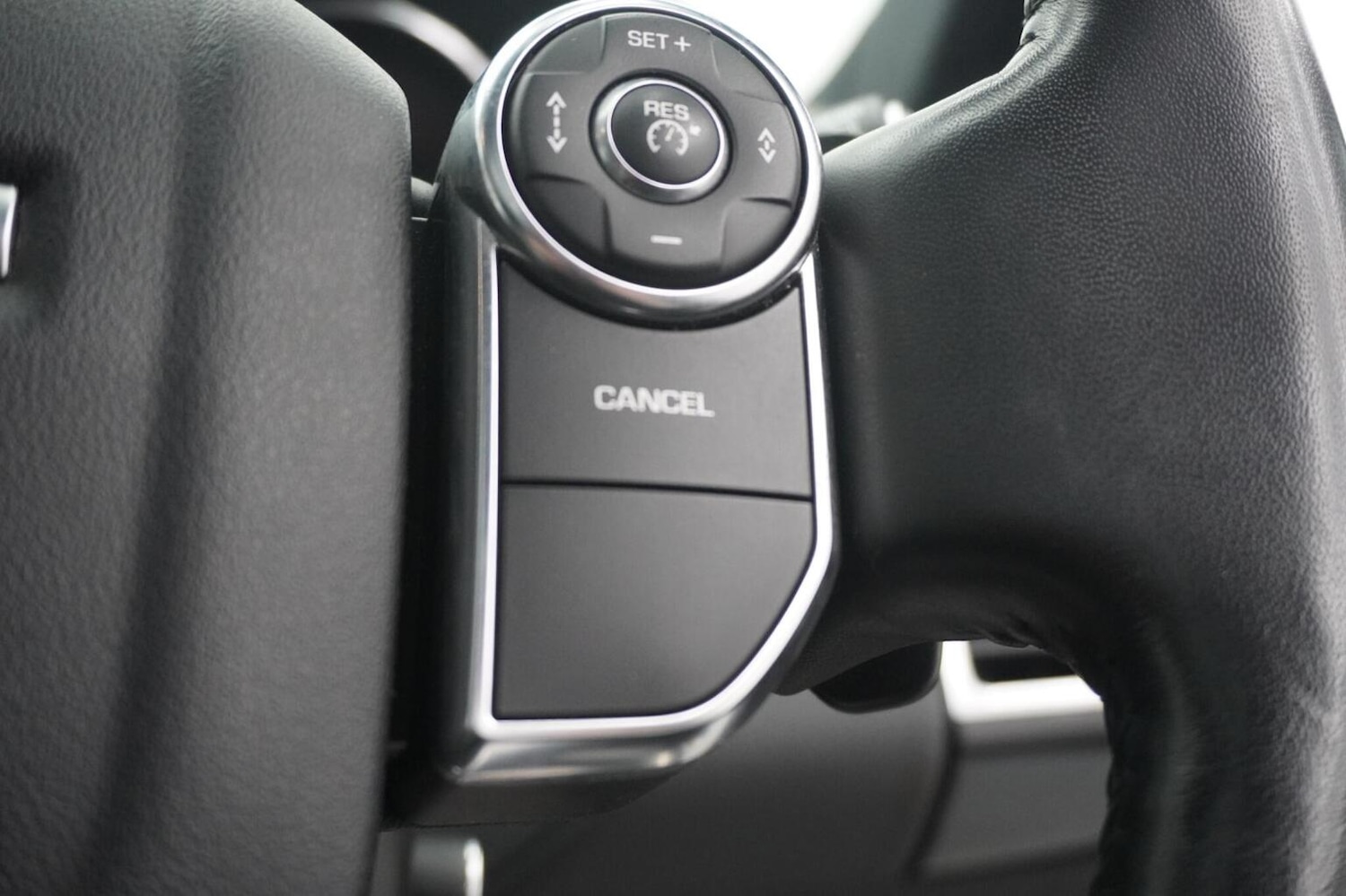 Used Land Rover Discovery 2017 for sale - 77258530: Photo 43