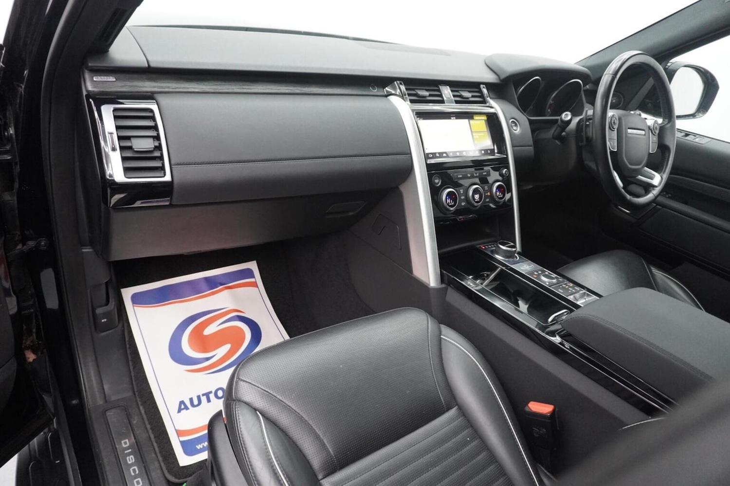 Used Land Rover Discovery 2017 for sale - 77258530: Photo 57