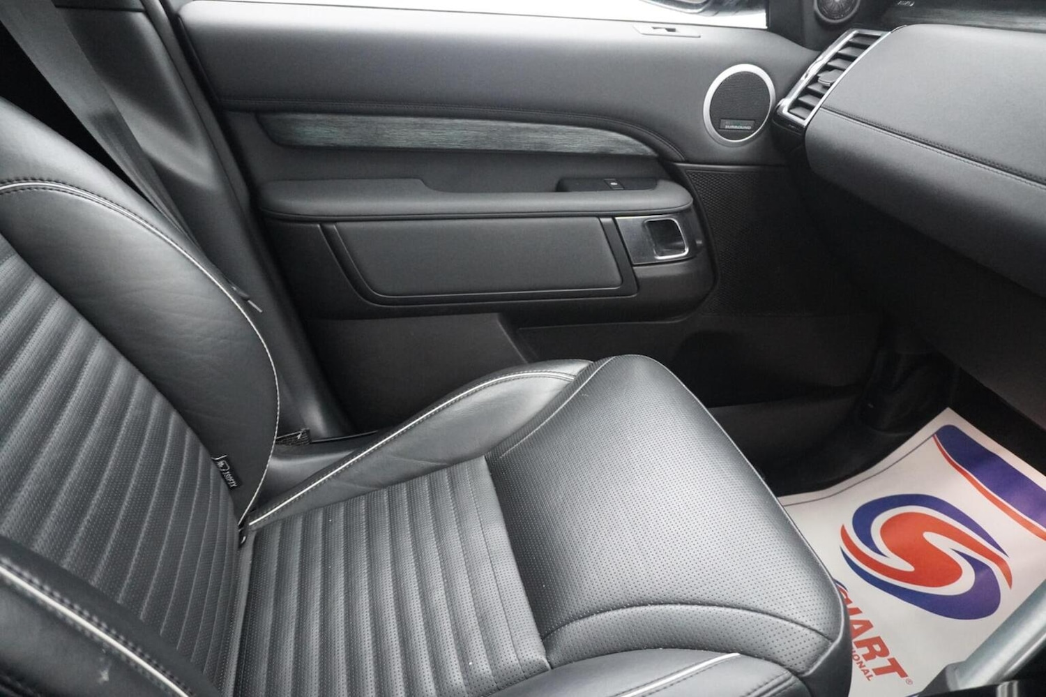 Used Land Rover Discovery 2017 for sale - 77258530: Photo 60