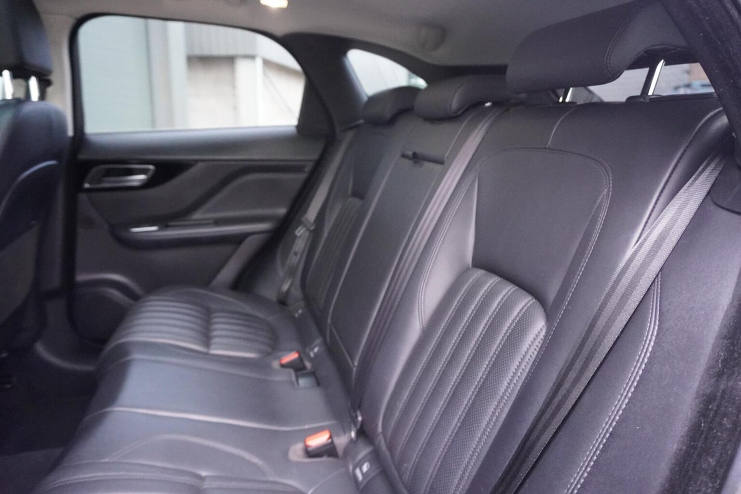 Used Jaguar F-Pace 2017 for sale - 76446028: Photo 17