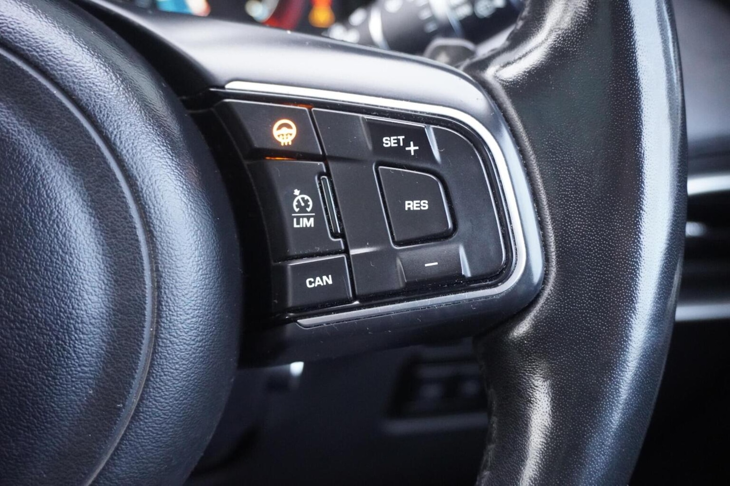 Used Jaguar F-Pace 2017 for sale - 76446028: Photo 28