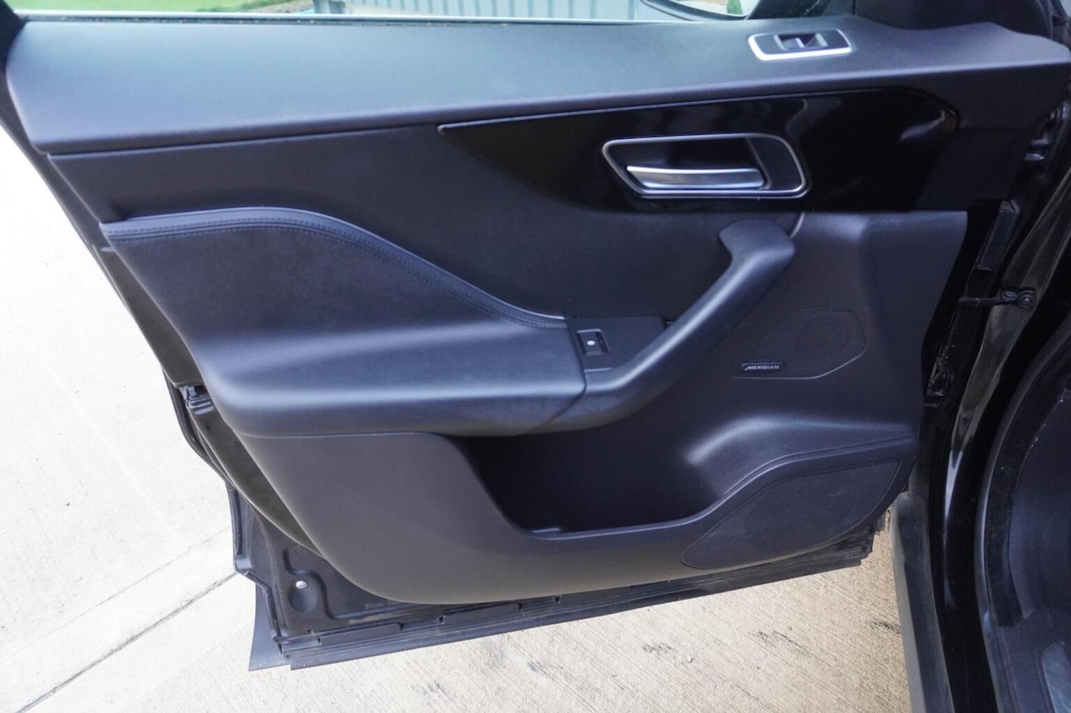 Used Jaguar F-Pace 2017 for sale - 76446028: Photo 30