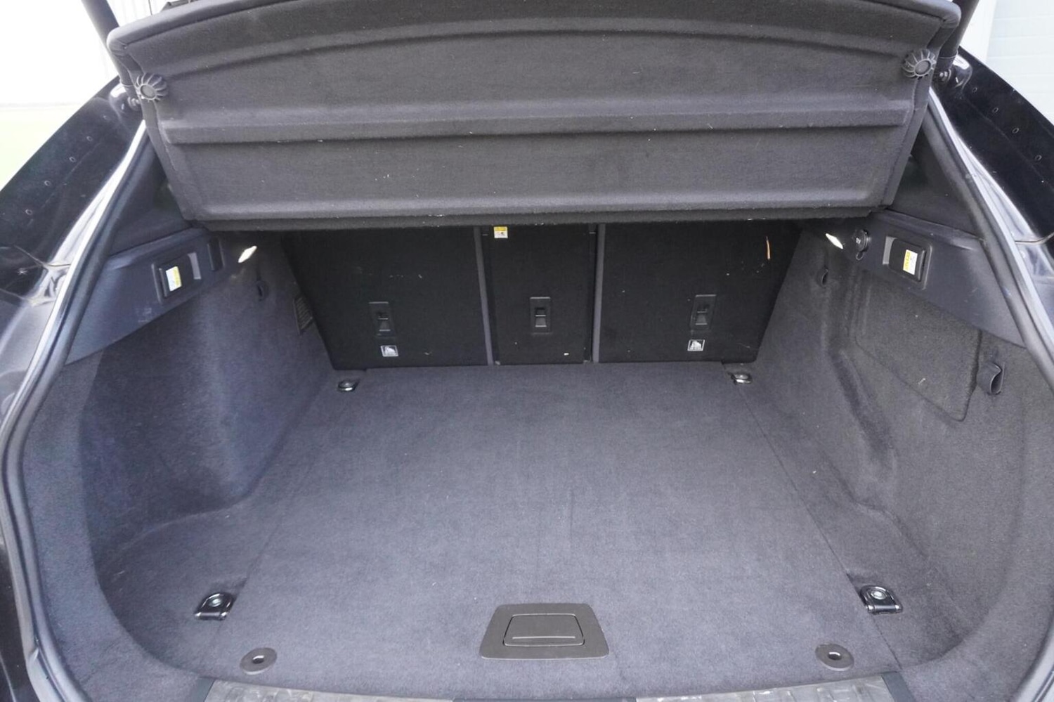 Used Jaguar F-Pace 2017 for sale - 76446028: Photo 39