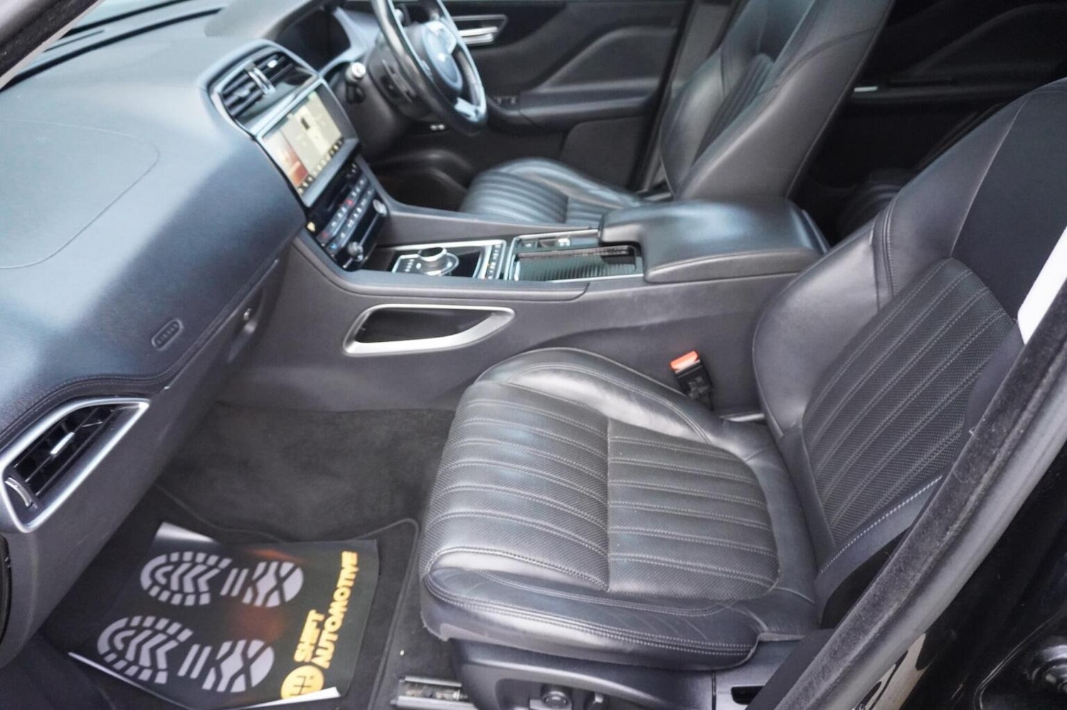 Used Jaguar F-Pace 2017 for sale - 76446028: Photo 41