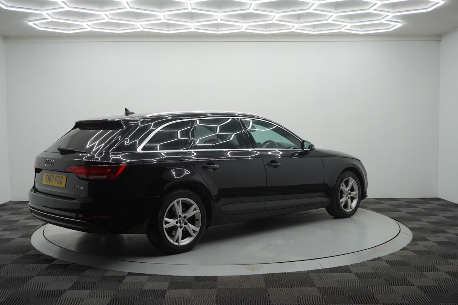 Used Audi A4 Avant 2017 for sale - 76482945: Photo 31