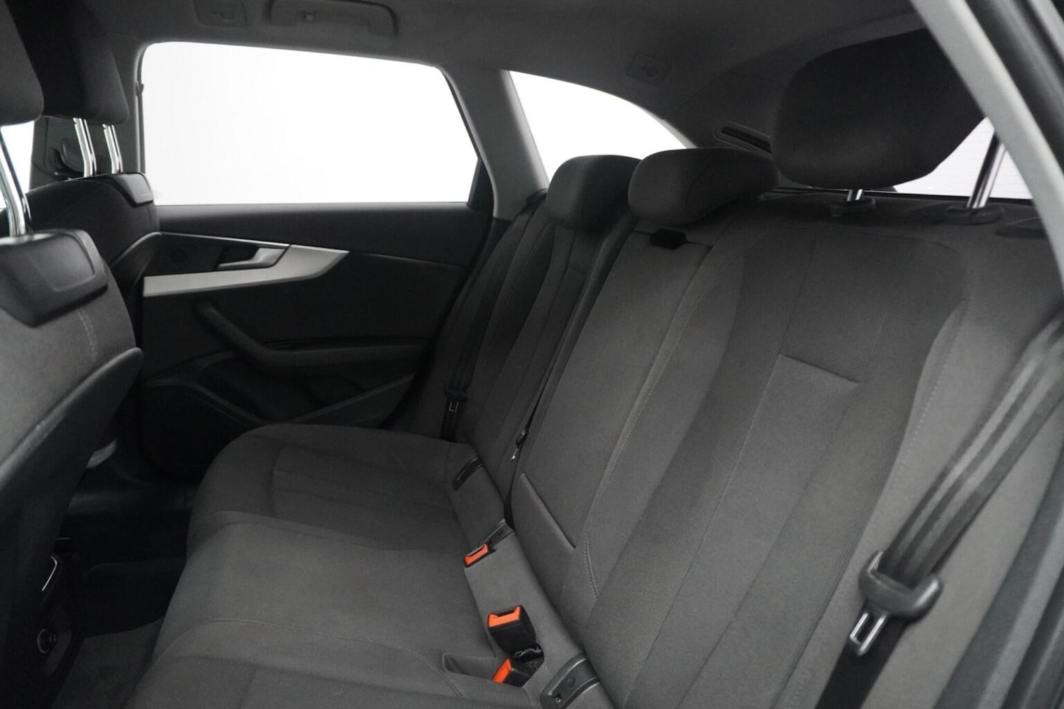 Used Audi A4 Avant 2017 for sale - 76482945: Photo 36