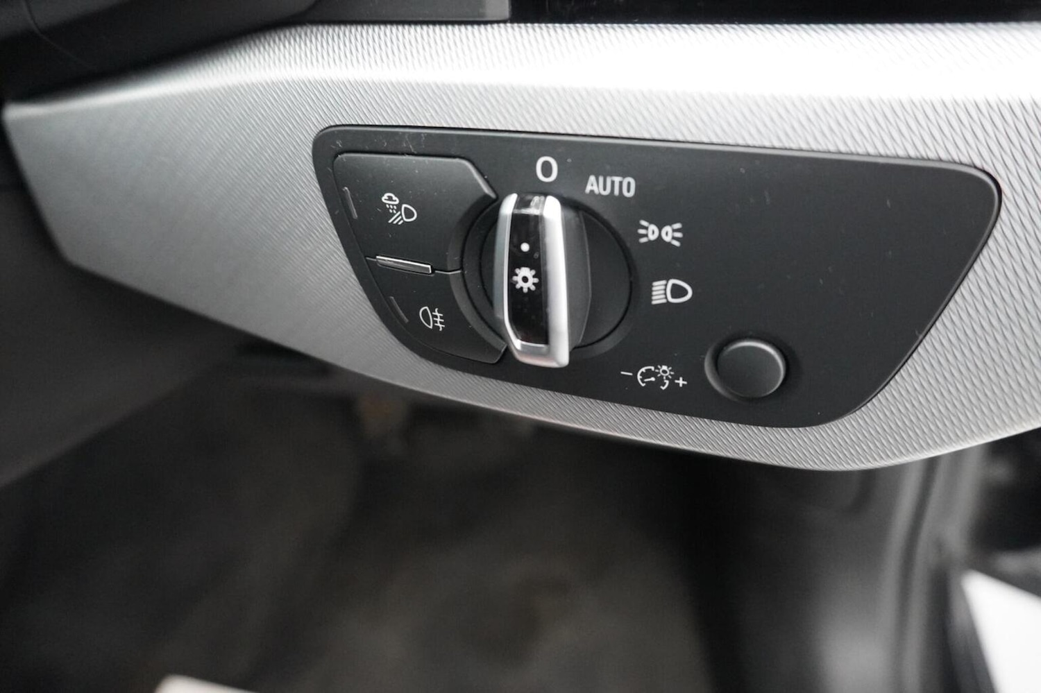 Used Audi A4 Avant 2017 for sale - 76482945: Photo 43