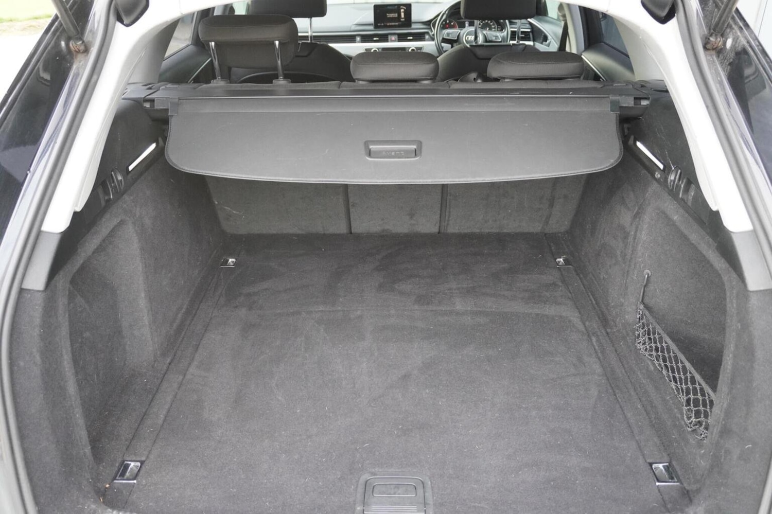 Used Audi A4 Avant 2017 for sale - 76482945: Photo 48